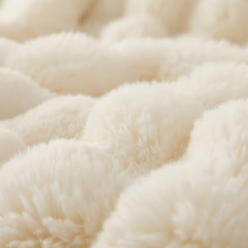 Soft Bubble Faux Fur Throw Blanket (Ivory White / 50“x60”)