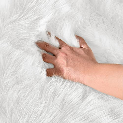 Faux Sheepskin 2x4 Shag Throw Rugs White Fur Sheep Skin Rug Carpet Alfombras para Habitacion Furry Rug for Bedroom Cushion Home Décor (2' x 4' (Sheepskin) / White)