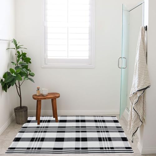 Fall Décor Plaid Rug (2'4" x 3'7" (Rectangular) / Black & White Plaid X)