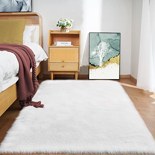 White Fluffy Fur Rug 4x6 Faux Sheepskin Fuzzy Shag White Rug for Bedroom Living Room Plush Washable Area Rug Rectangle (4' x 6' (Rectangular) / White)