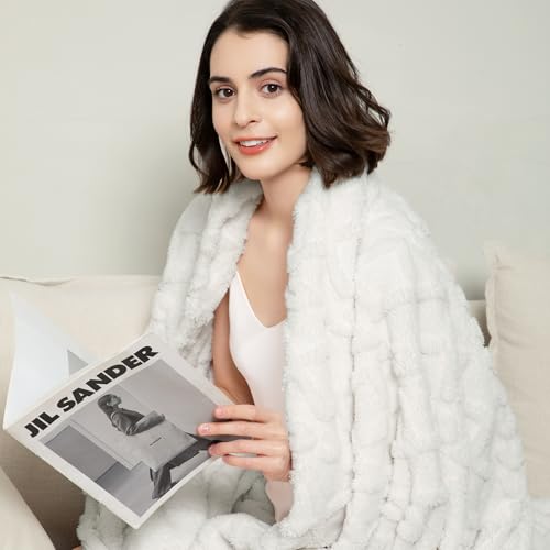 Fleece Throw Blanket for Bed Couch 90"x108" White (White / King(108×90in))