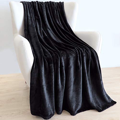 Large Flannel Fleece Throw Blanket (50"x70" / Black)