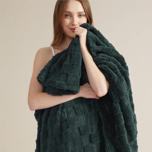 Checkered Fleece Throw Blankets for Bed (Dark Green / Throw XL (50" X 70"))