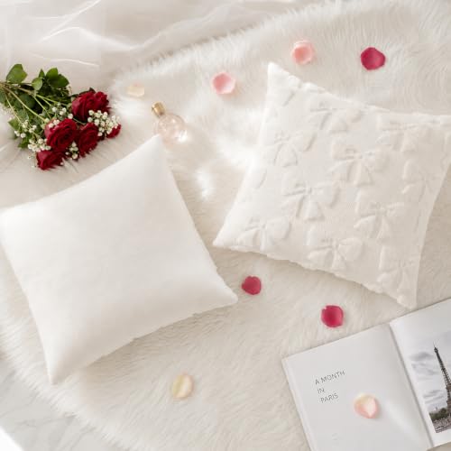 Cream White Bow Faux Fur Throw Pillow Covers 18x18 Set of 2 (Cream White Bow / 18" x 18" (Pack of 2))