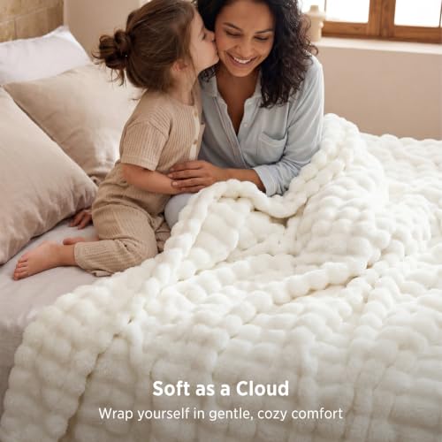 Cloud Bubble Fleece Queen Blanket for Bed (01 Off White / Queen (90" X 90"))