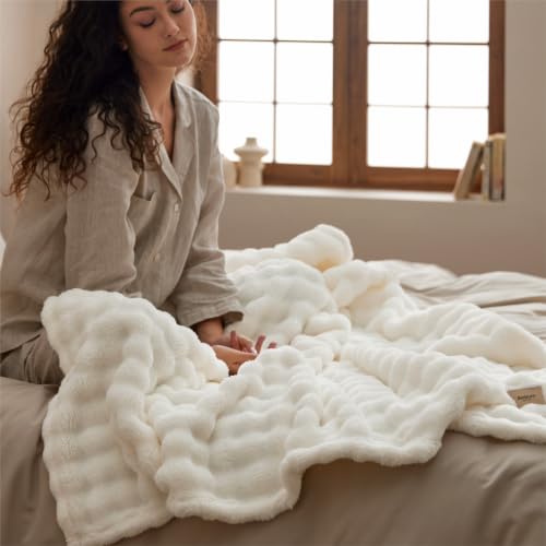 Cloud Bubble Fleece Twin Blanket for Bed (01 Off White / Twin (60" X 80"))