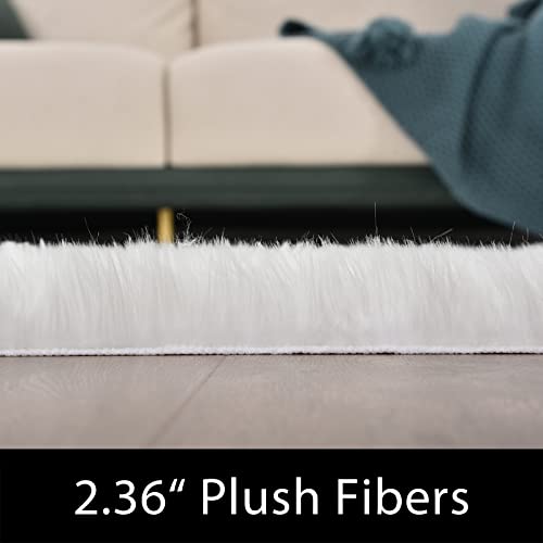 Off White 3x4 Area Rug Faux Sheepskin Fur Rug Washable Furry Rugs for Bedroom Fluffy Rugs for Living Room Dorm Cushion Luxury Home Decor Rectangle (3' x 4' (Rectangular) / White)