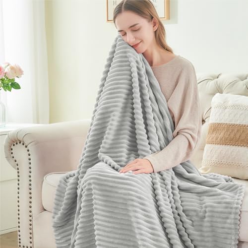 3D Ribbed Light Grey Fleece Twin Blanket for Couch (Light Grey / Twin(60"x80"))