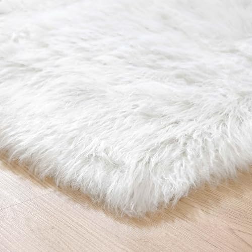 White Fluffy Fur Rug 4x6 Faux Sheepskin Fuzzy Shag White Rug for Bedroom Living Room Plush Washable Area Rug Rectangle (4' x 6' (Rectangular) / White)