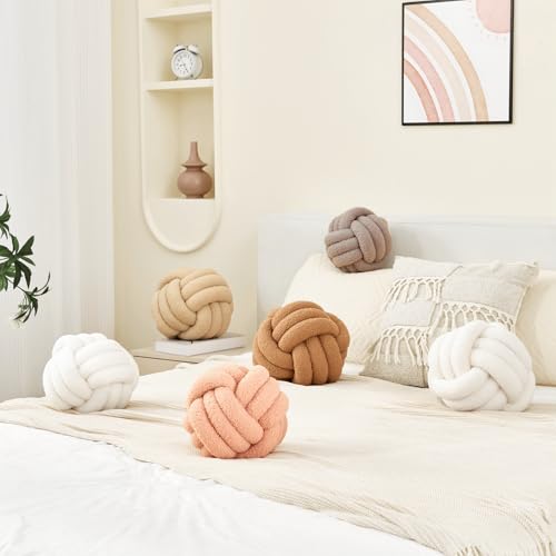Ivory White Knot Pillow Ball (White / 11inch)