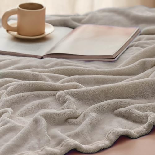 GentleSoft Fleece Throw Blanket for Couch Oxford Tan (Oxford Tan / Throw XL (50" X 70"))