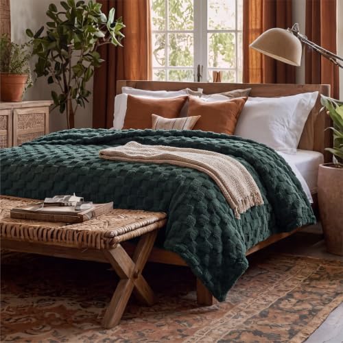 Checkered Soft Cozy King Size Blankets for Bed (Dark Green / King (108" X 90"))