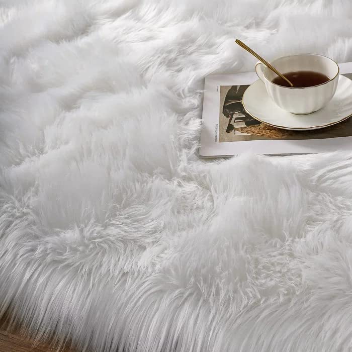 White Faux Sheepskin Shag Fur Rug Washable Area Rugs for Living Room Nursery Rugs for Bedroom 2x3 Rectange Rug Cute Home Décor (2' x 3' (Rectangular) / White)