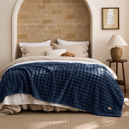 Cloud Bubble King Throw Blanket for Bed (Navy Blue / King (108" X 90"))