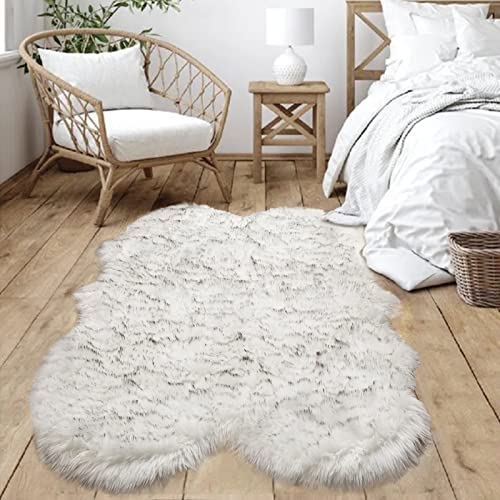 Faux Sheepskin Fur Rug 4x6 Fluffy Fuzzy Furry Carpet White with Grey Tips Shaggy Rug for Bedroom Living Room Bedside Plush Washable Sheepskin (4' x 6' (Sheepskin) / White and Grey Tips)