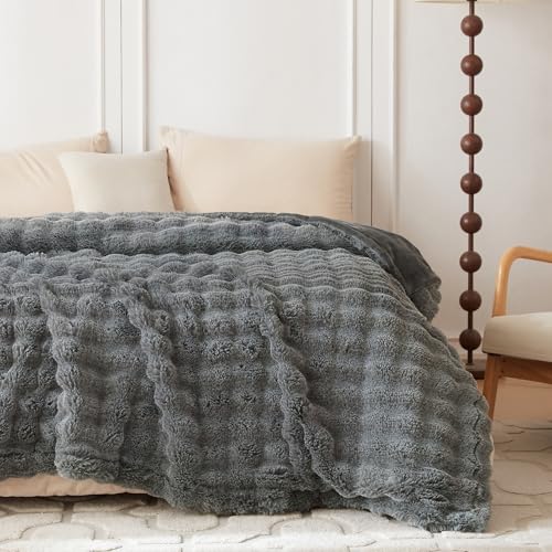Soft Bubble Faux Fur Throw Blanket (Cationic Light Grey / 60“x80”)