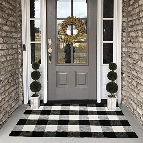 Buffalo Plaid Outdoor Rug (2'4" x 3'7" (Rectangular) / Black and White Plaid)