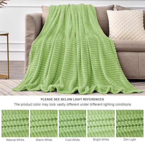 3D Ribbed Jacquard Green King Size Blankets for Bed (Grass / King(108"x90"))