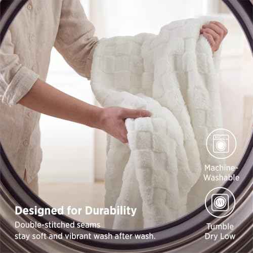 Checkered Soft Cozy Queen Blanket for Bed (White / Queen (90" X 90"))