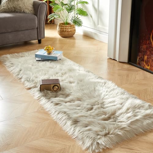 Faux Fur Rug Light Grey Ultra Soft Fluffy Shag Sheepskin Rug (2' x 6' (Rectangular) / Light Grey)