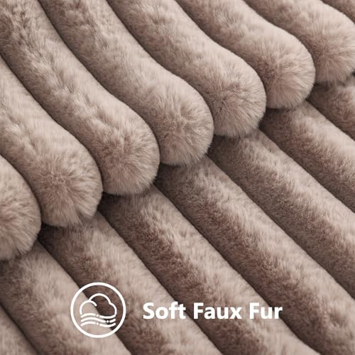 Fall Faux Fur Throw Pillow Covers 18x18 Set of 2 Light Coffee (Light Coffee / 18" x 18" (Pack of 2))