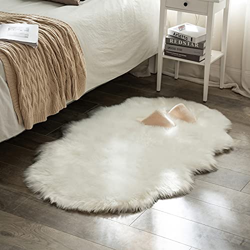Fluffy Area Rug 3x5 ft Faux Fur Sheepskin Rug for Bedroom White (3' x 5' (Sheepskin) / White)