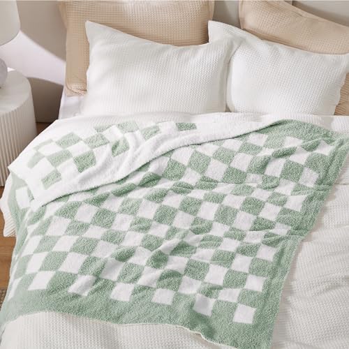 GentleSoft Checkered Throw Blanket for Couch (09 - Checkered Green / Throw (50" X 60"))