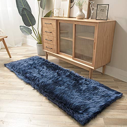 Ashler Faux Fur Rug (6' x 2'2" (Rectangular) / C-navy Blue)