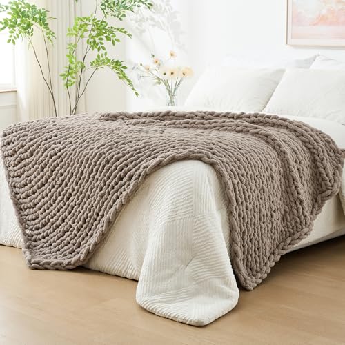 Chunky Knit Throw Blanket for Couch (Taupe With a Pinkish Undertone / 80"x90" (For Queen/King Bed）)