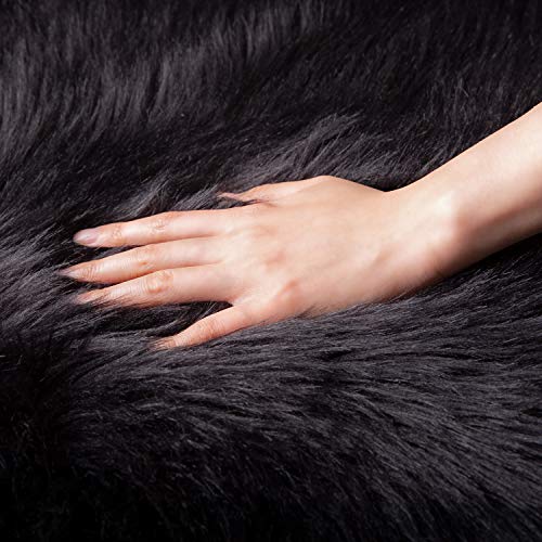 Ashler faux fur rug (5' x 3' (Rectangular) / C-black)