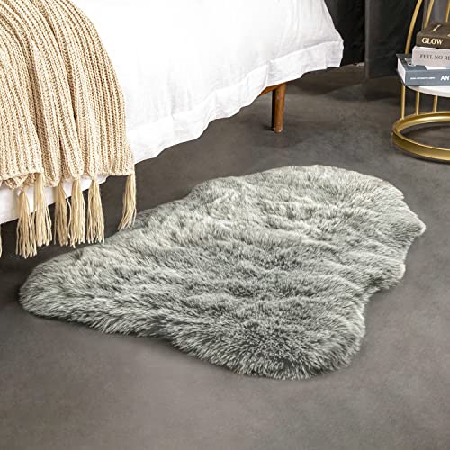Soft Fox Faux Fur Chair Couch Cover Area Rug for Bedroom Floor Sofa Living Room Green White 2 x 2.8 ft (Green White / 2 x 2.8 ft)