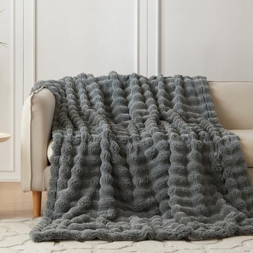 Soft Bubble Faux Fur Throw Blanket (Cationic Light Grey / 60“x80”)