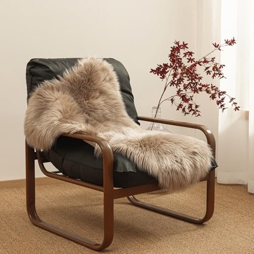 Ashler Faux Fur Rug (3' x 2' (Irregular) / C-beige)