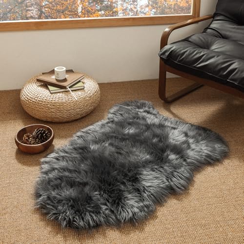 Ashler Faux Fur Rug (3' x 2' (Irregular) / C-dark Grey)