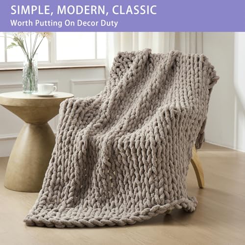 Chunky Knit Throw Blanket for Couch (Taupe With a Pinkish Undertone / 80"x90" (For Queen/King Bed）)