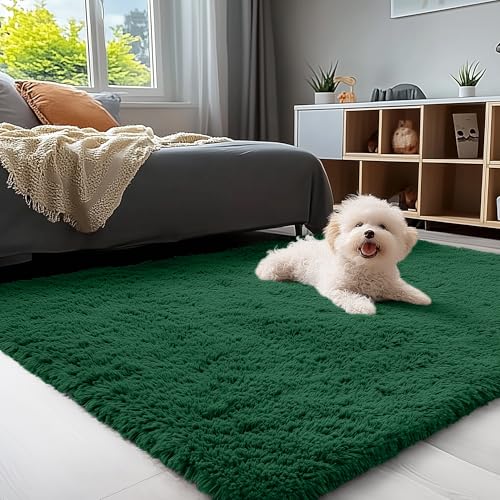 3x5 Machine Washable Small Bedside Rug (3x5 Ft / Dark Green)