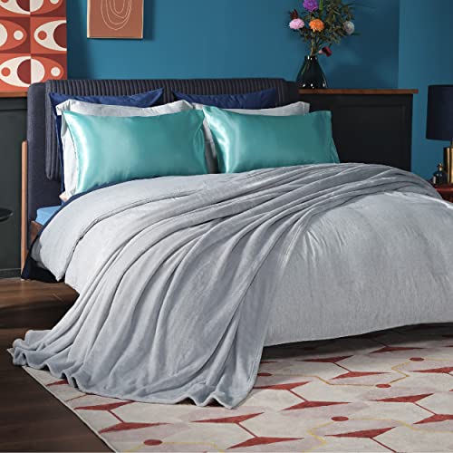 GentleSoft Fleece Blankets Queen Size Light Grey (Light Grey / Queen (90" X 90"))
