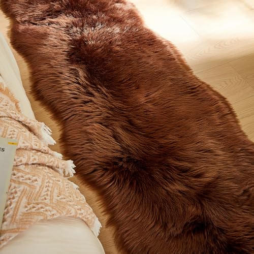 Faux Sheepskin Rug (2' x 6' (Sheepskin) / Coffee)