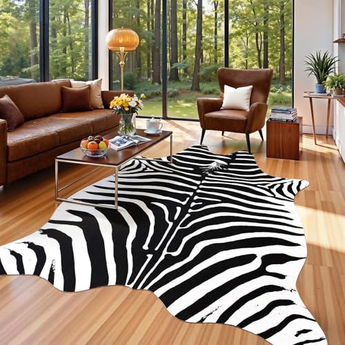 Faux Zebra Rug (5'2" x 4'7" (5.2x4.6 ft) / Black and White)