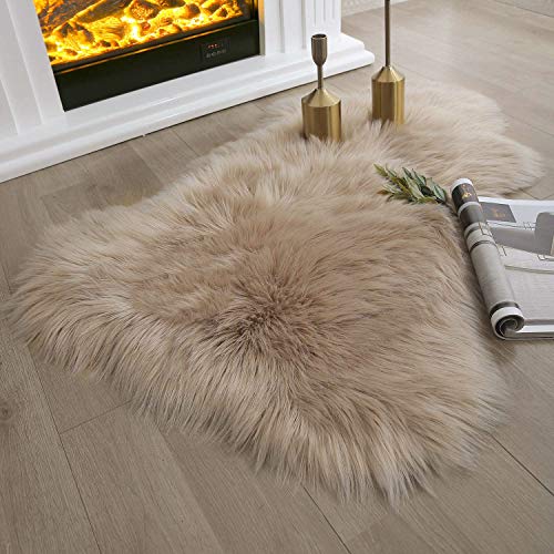 Ashler Faux Fur Rug (3' x 2' (Irregular) / C-beige)