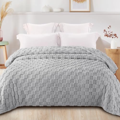 3D Checkered Fleece King Blanket for Bed (Light Grey / King (104"x90"))