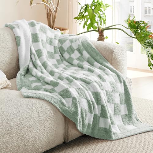 GentleSoft Checkered Throw Blanket for Couch (09 - Checkered Green / Throw (50" X 60"))