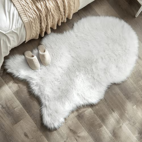 Fluffy Area Rug 3'x5' Large Faux Fur Sheepskin Rug for Bedroom White (3' x 5' (Large Sheepskin) / White)