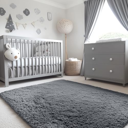 3x5 Machine Washable Small Bedside Rug (3x5 Ft / Grey)