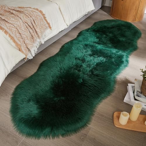 Faux Sheepskin Rug (2' x 6' (Sheepskin) / Dark Green)