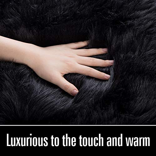 Soft Fluffy Faux Fur Rugs for Bedroom Bedside Rug 2x3 Feet (Black / 2 x 3 Feet (Rectangular))