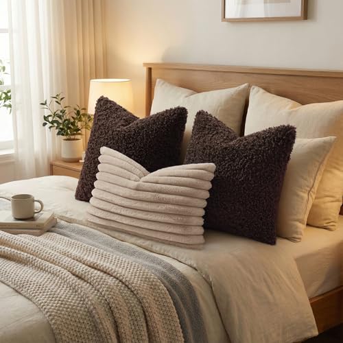 Sherpa Decorative Throw Pillow Covers 20x20 Set of 2 Chocolate (Chocolate / 20" x 20" (Pack of 2))