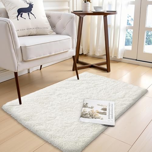 3x3 Machine Washable Small Bedside Rug (3x3 Ft Square / Ivory)