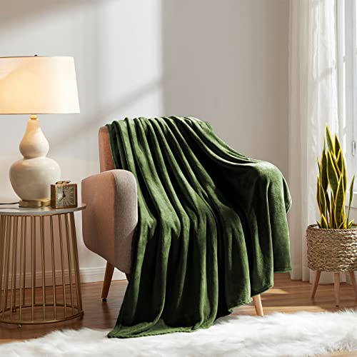 Super Soft Throw Blanket Premium Silky Flannel Fleece Throw Size Green Microfiber Lightweight Blanket All Season Use (Green / Throw(50"x60"))