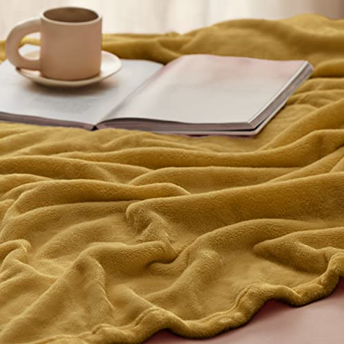GentleSoft Fleece Throw XL Blanket Yellow (Yellow Gold / Throw XL (50" X 70"))